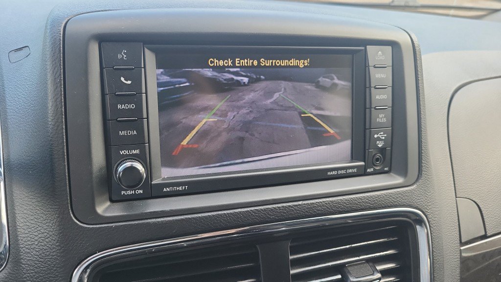Used 2019 Dodge Grand Caravan SE FWD image 26
