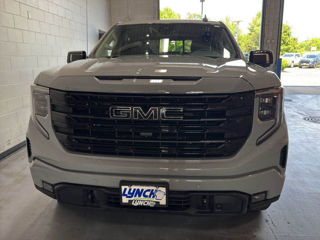 Used 2024 GMC Sierra 1500 Elevation w/ Elevation Premium Package AWD/4WD image 8