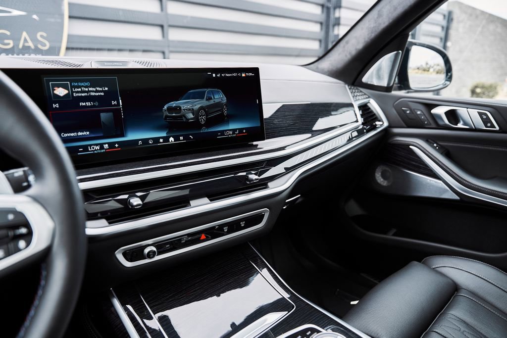 Used 2026 BMW X7 M60i image 72