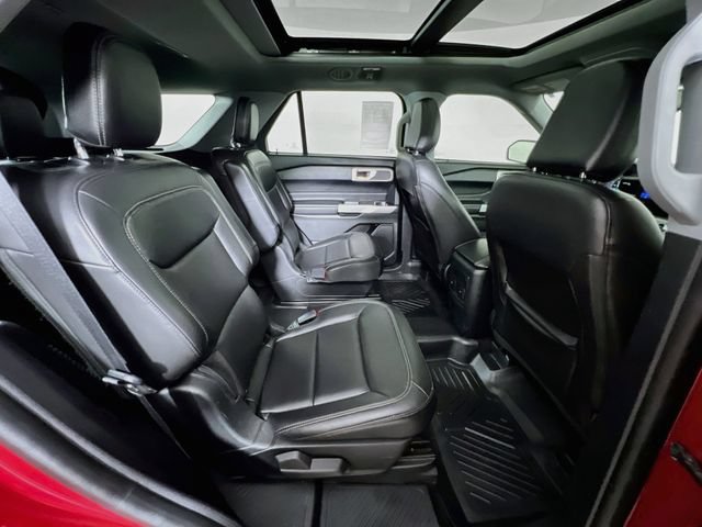 Used 2022 Ford Explorer XLT w/ Equipment Group 202A AWD/4WD image 42