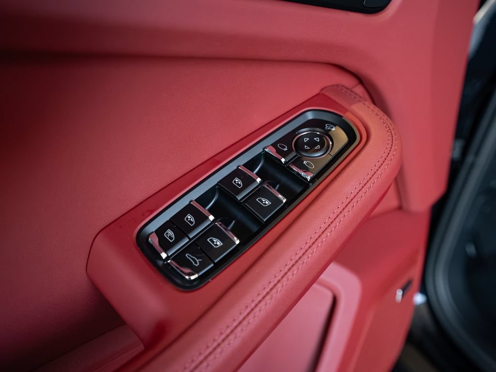 New 2026 Porsche Macan GTS AWD/4WD image 22