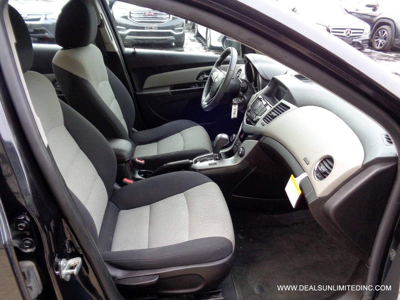 Used 2014 Chevrolet Cruze LS image 14