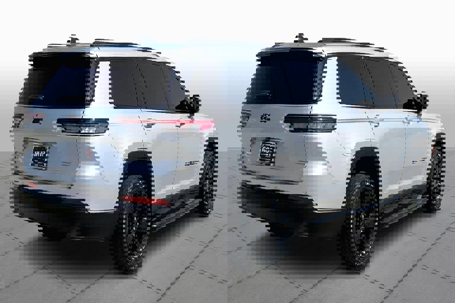 Used 2023 Jeep Grand Cherokee L Laredo image 13