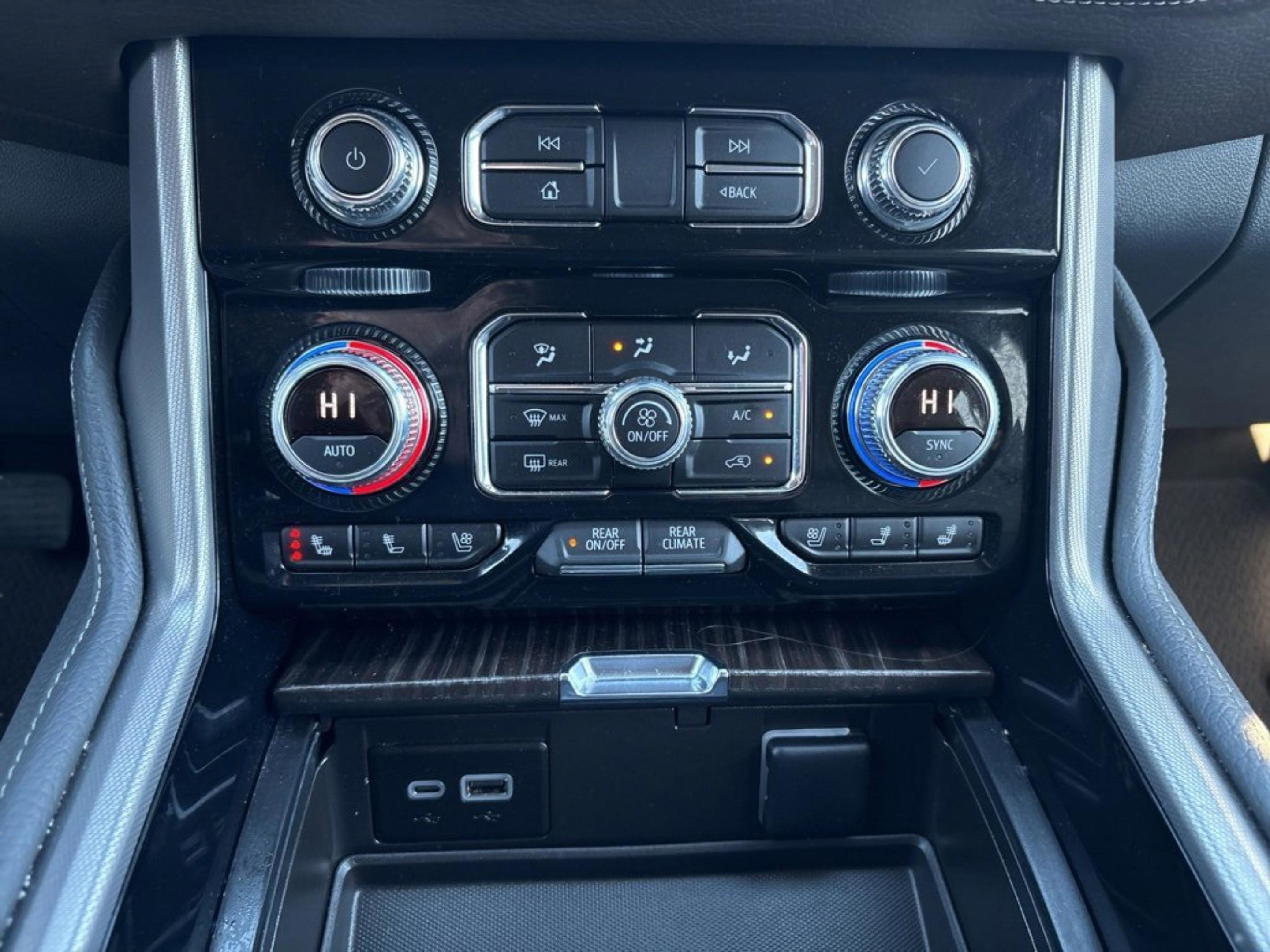 Used 2023 GMC Yukon XL Denali image 23
