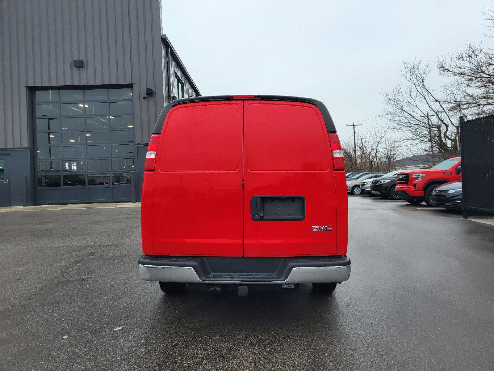 Used 2023 GMC Savana 3500 3500 w/ Driver Convenience Package image 4