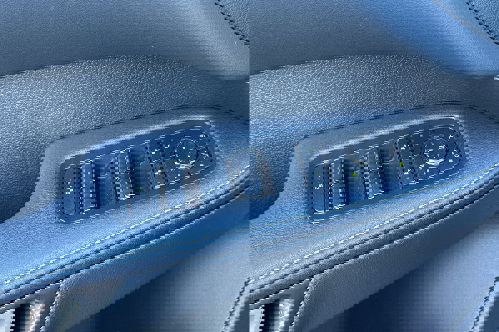 Used 2025 Lexus RX 350 Premium w/ Convenience Package image 13