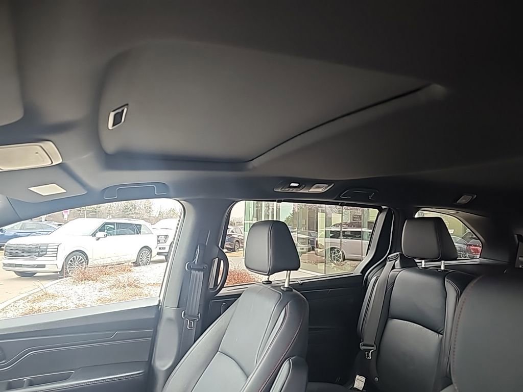 Used 2025 Honda Odyssey Sport-L image 25