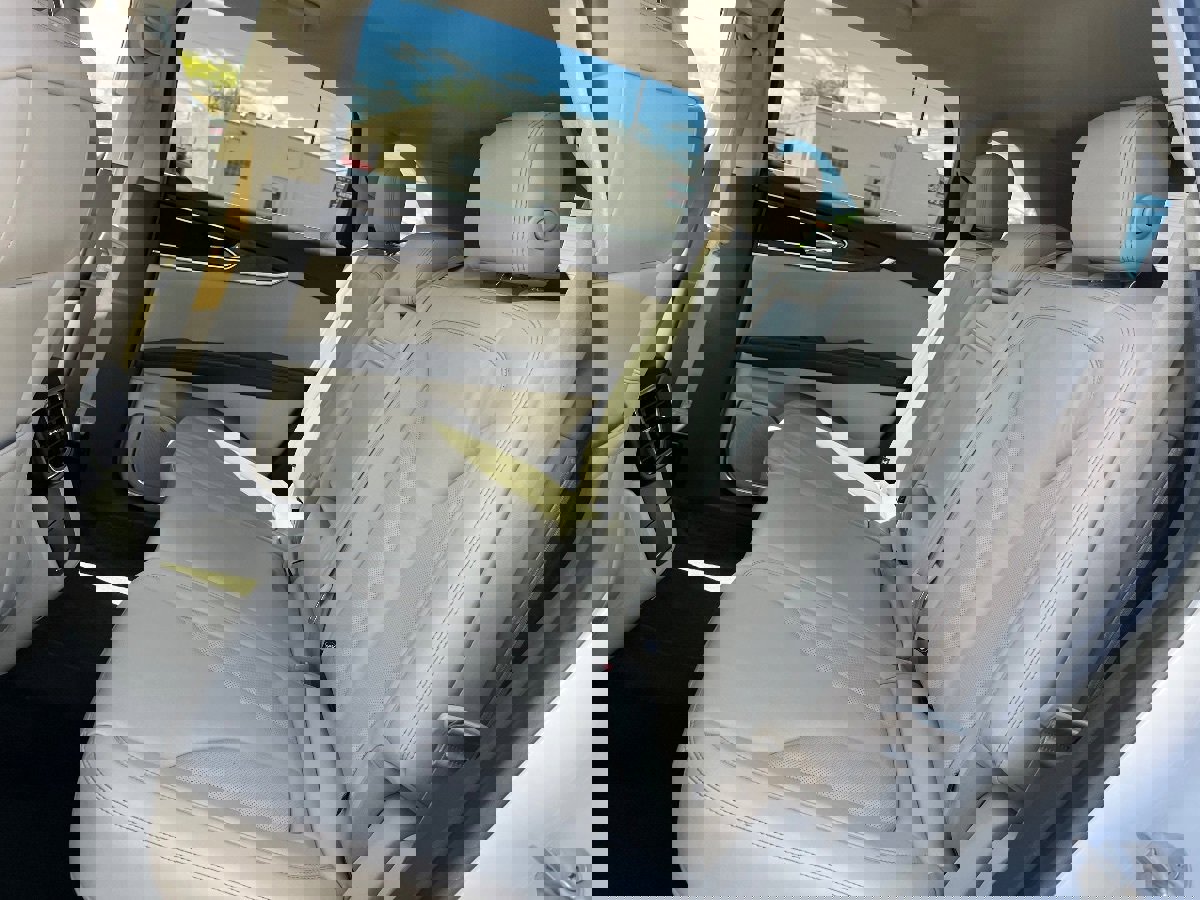 Used 2018 Lincoln MKX Select w/ Select Plus Package image 29