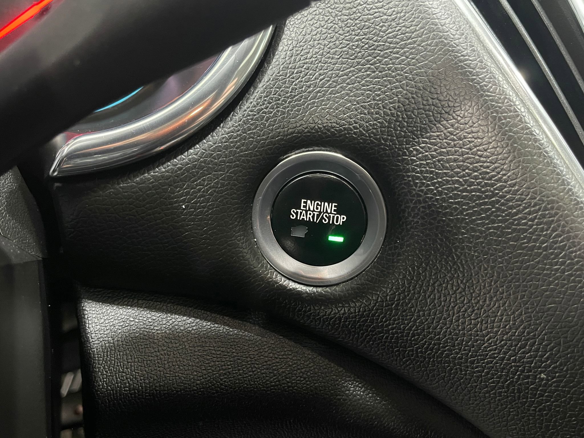 Used 2017 Chevrolet Malibu Premier w/ Premier Sun and Wheel Package image 21