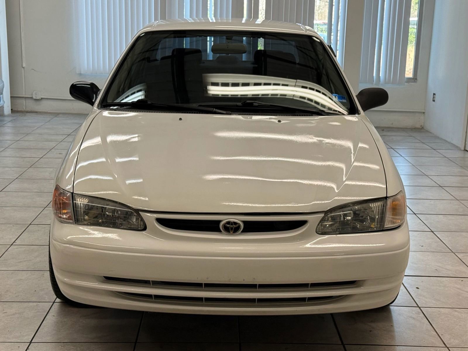 Used 2000 Toyota Corolla VE FWD image 2