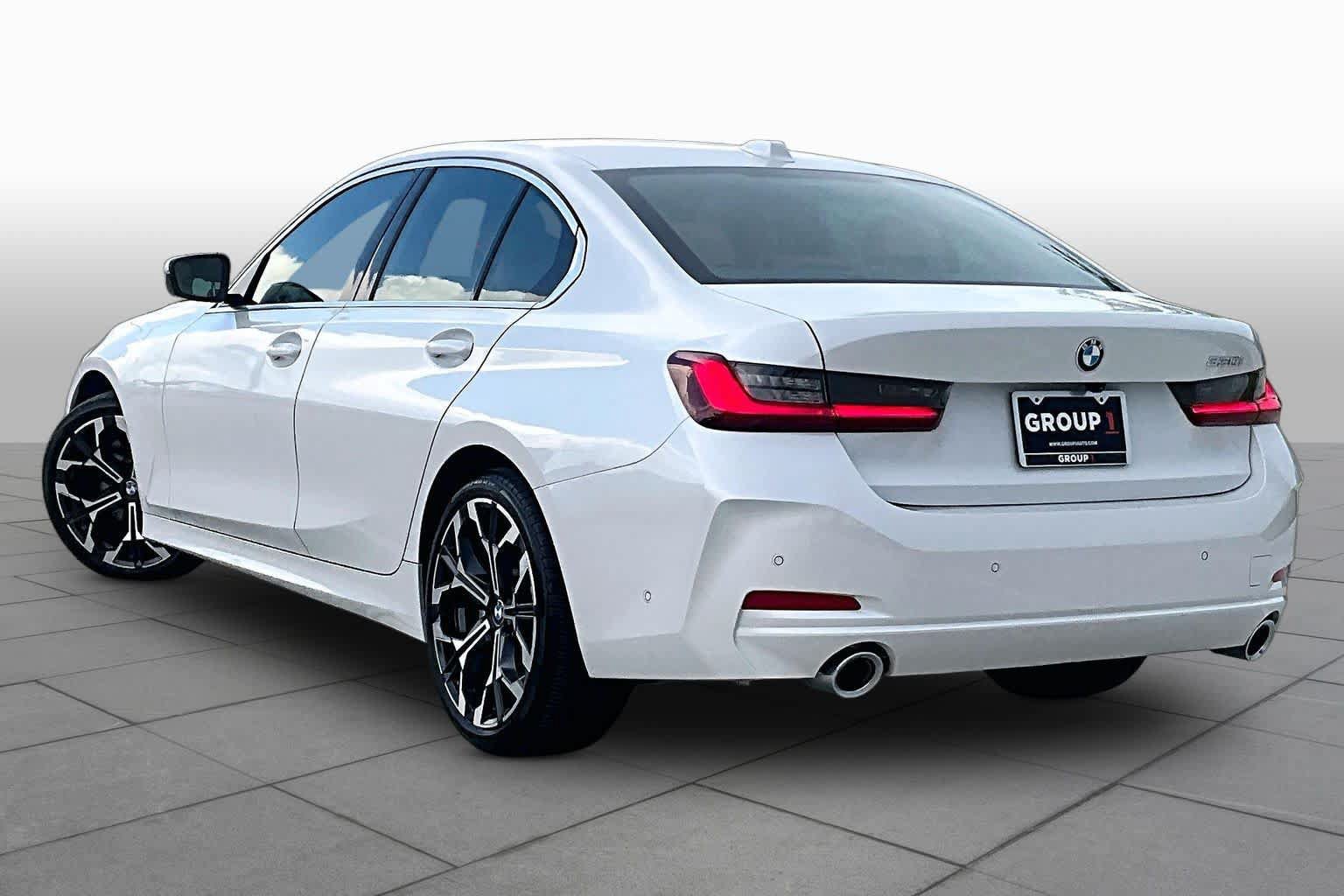 Used 2025 BMW 330i Sedan RWD image 11