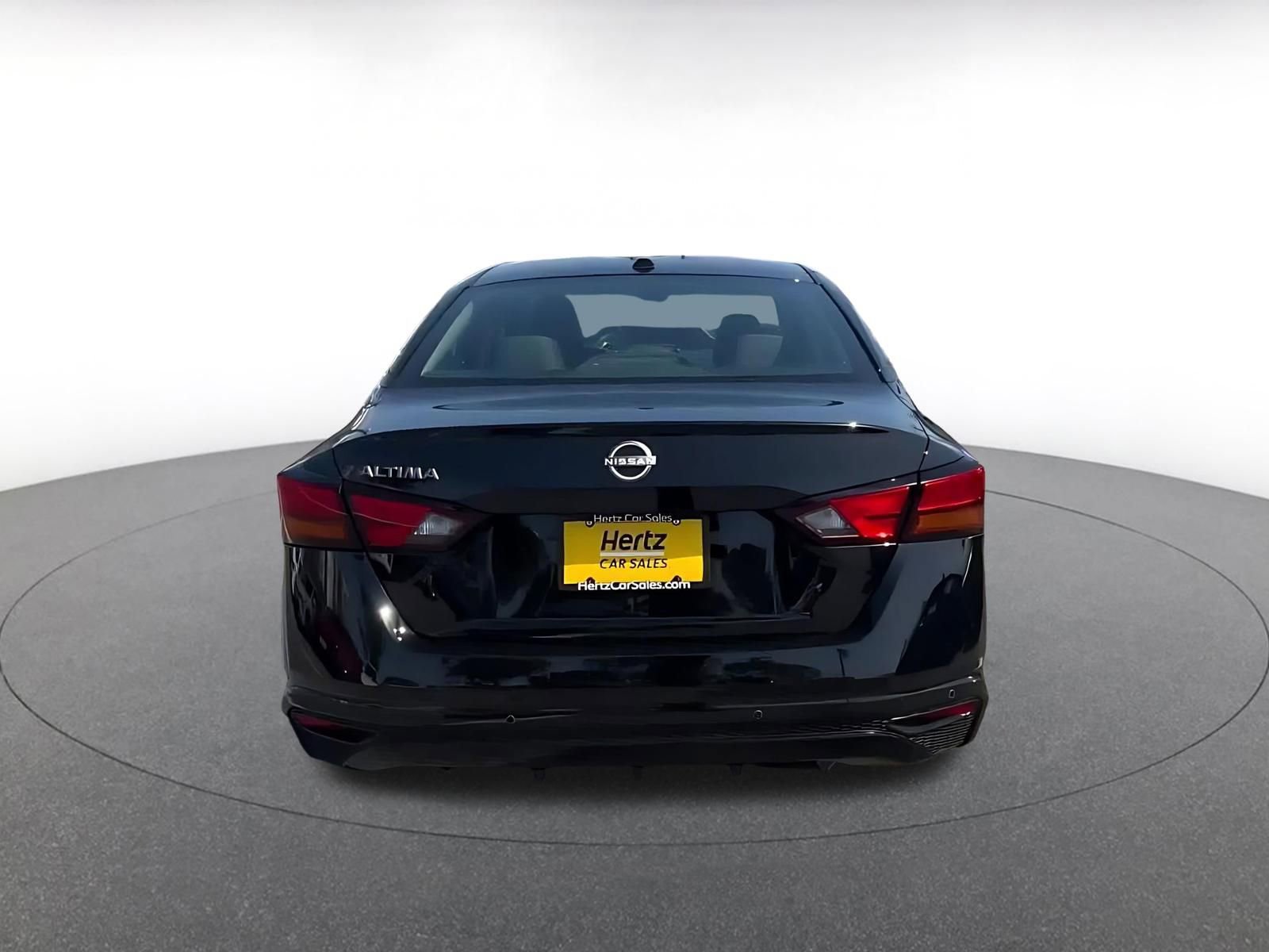 Used 2025 Nissan Altima 2.5 SV image 12