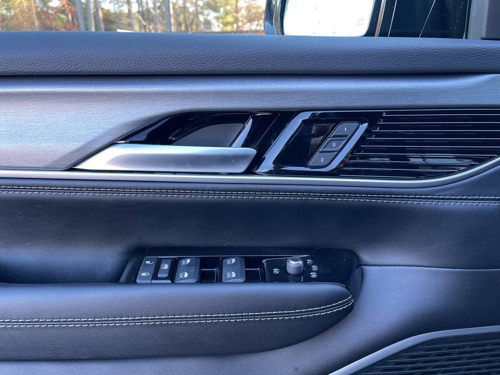 New 2025 Jeep Wagoneer L 4WD w/ Convenience Group I image 15