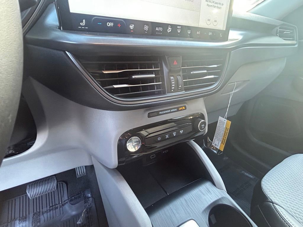 Certified 2024 Ford Escape SE FWD image 38