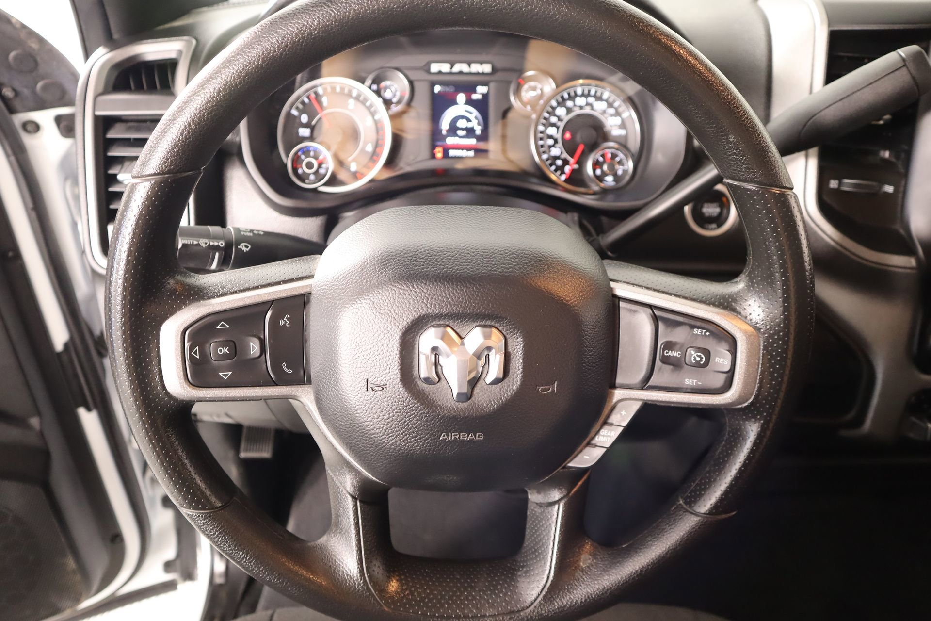 Used 2024 RAM 3500 Tradesman w/ Chrome Appearance Group image 3