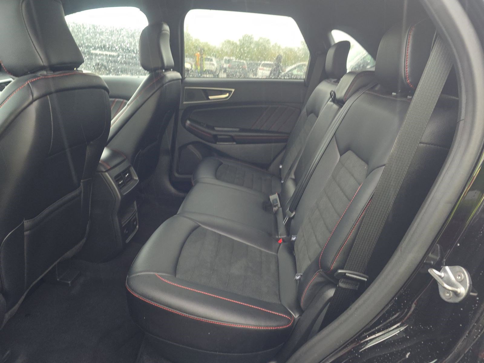 Used 2023 Ford Edge ST-Line image 18