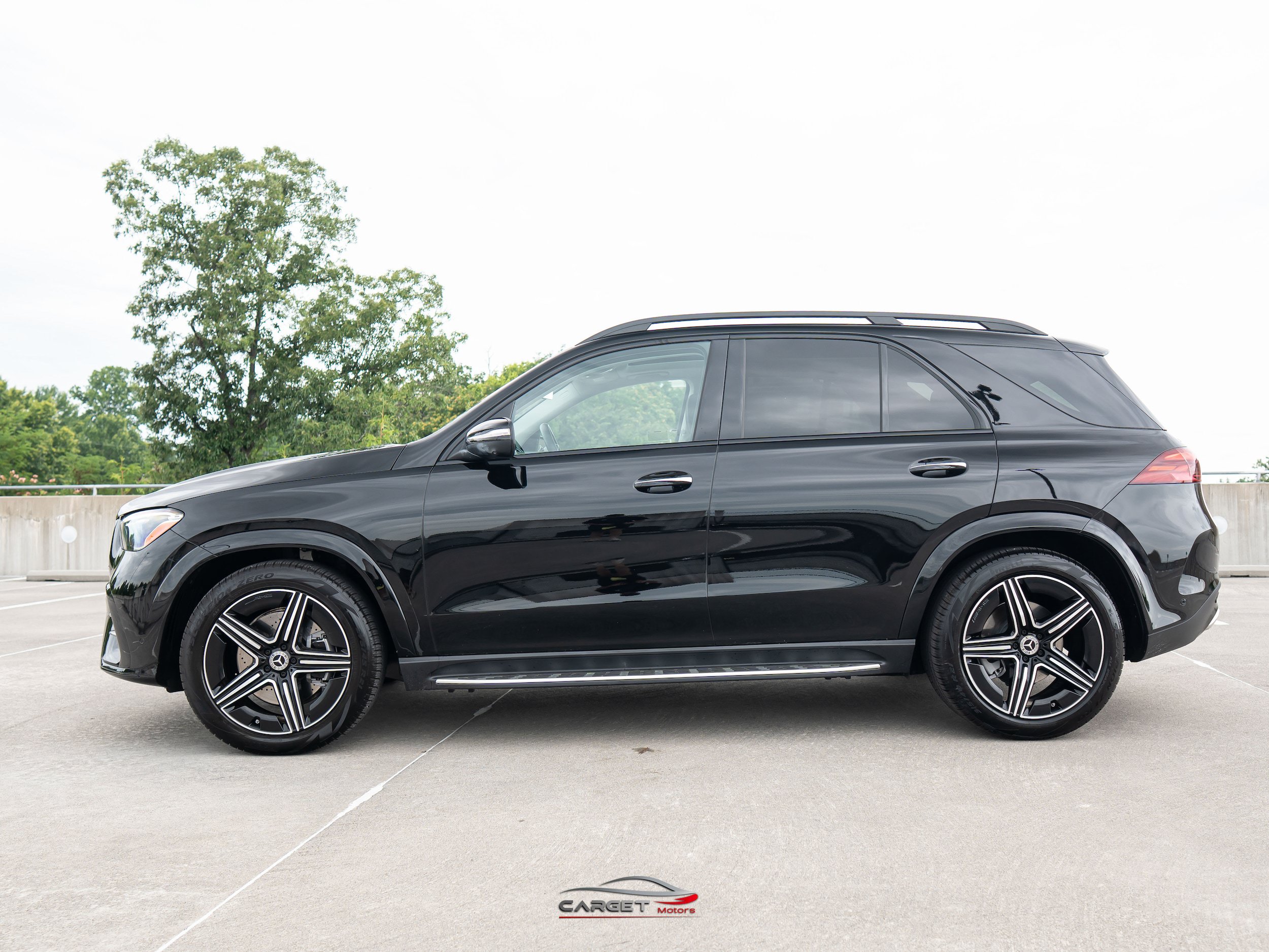 Used 2026 Mercedes-Benz GLE 350 4MATIC w/ AMG Line Exterior image 4