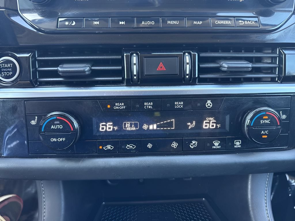 Used 2023 Nissan Pathfinder SL AWD/4WD image 19