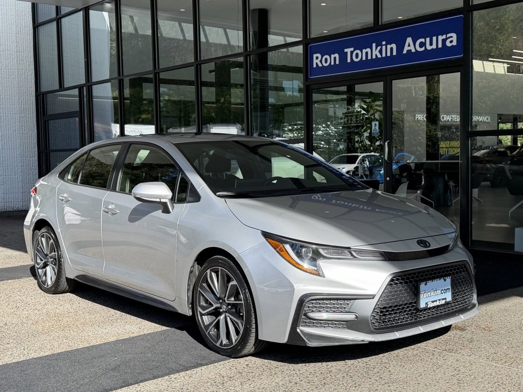 Used 2021 Toyota Corolla SE w/ SE Premium Package image 2