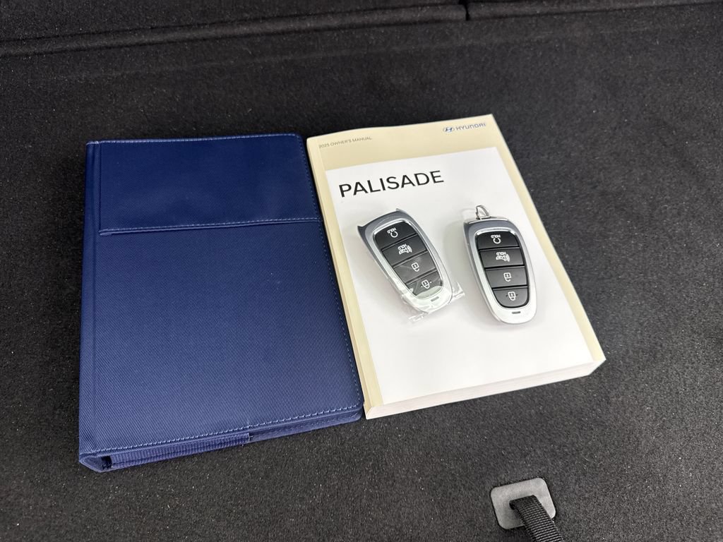 Used 2025 Hyundai Palisade SE FWD image 83