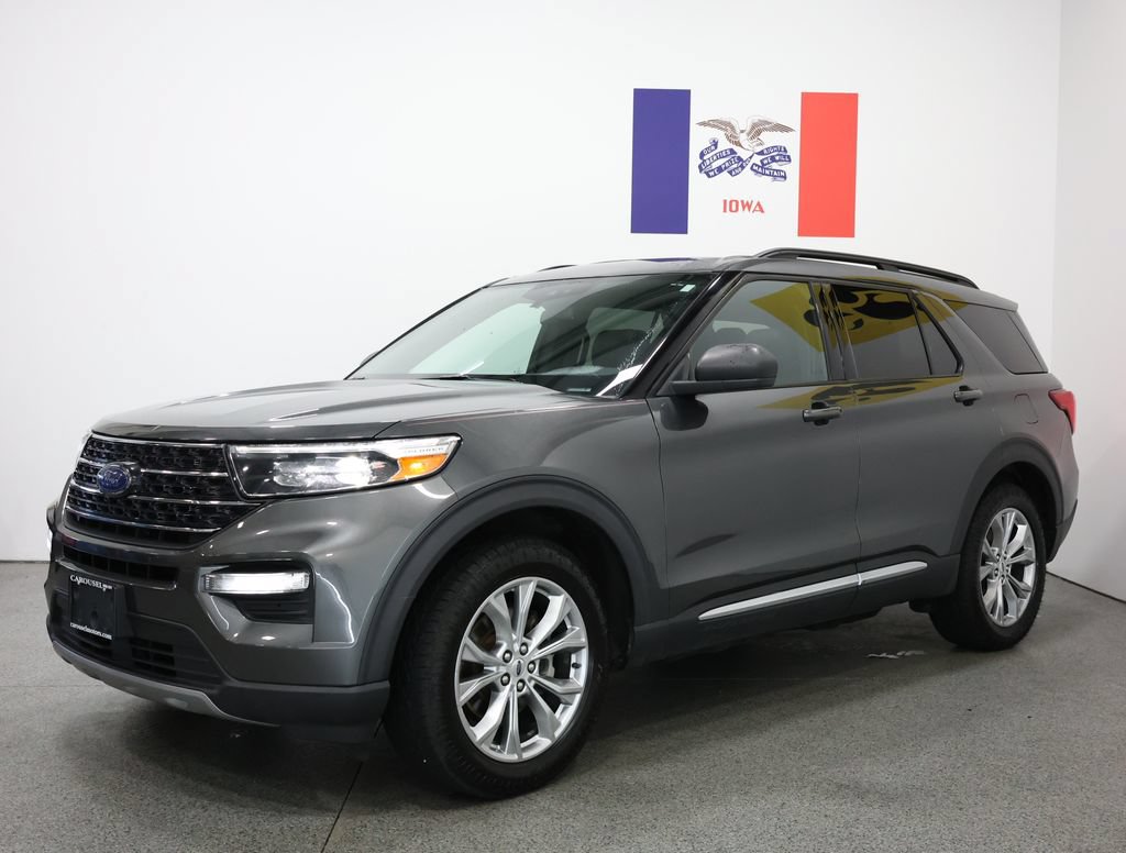 Used 2020 Ford Explorer XLT w/ Equipment Group 202A AWD/4WD image 8