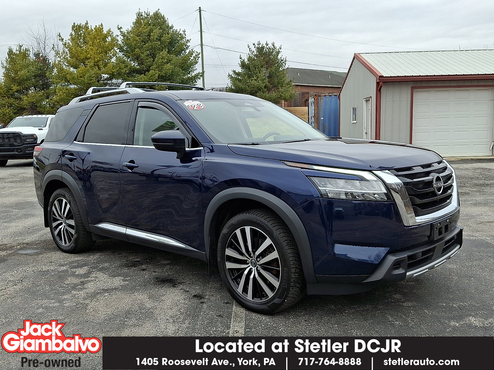 Used 2023 Nissan Pathfinder Platinum w/ Cargo Package image 1