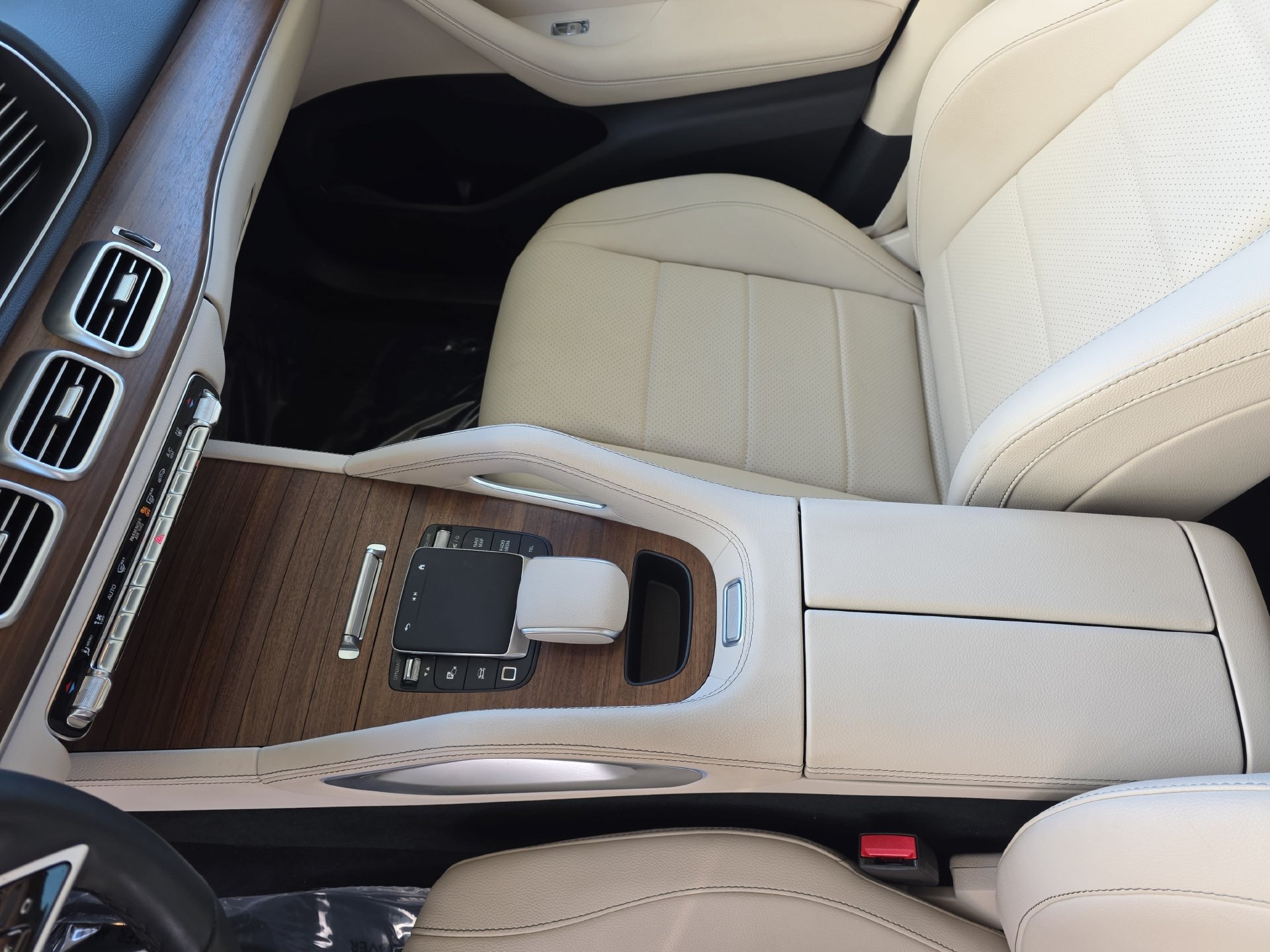 Used 2025 Mercedes-Benz GLE 450e 4MATIC image 23