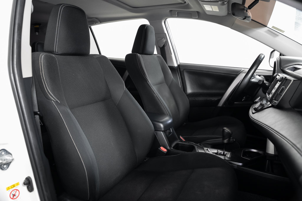 Used 2016 Toyota RAV4 XLE FWD image 22
