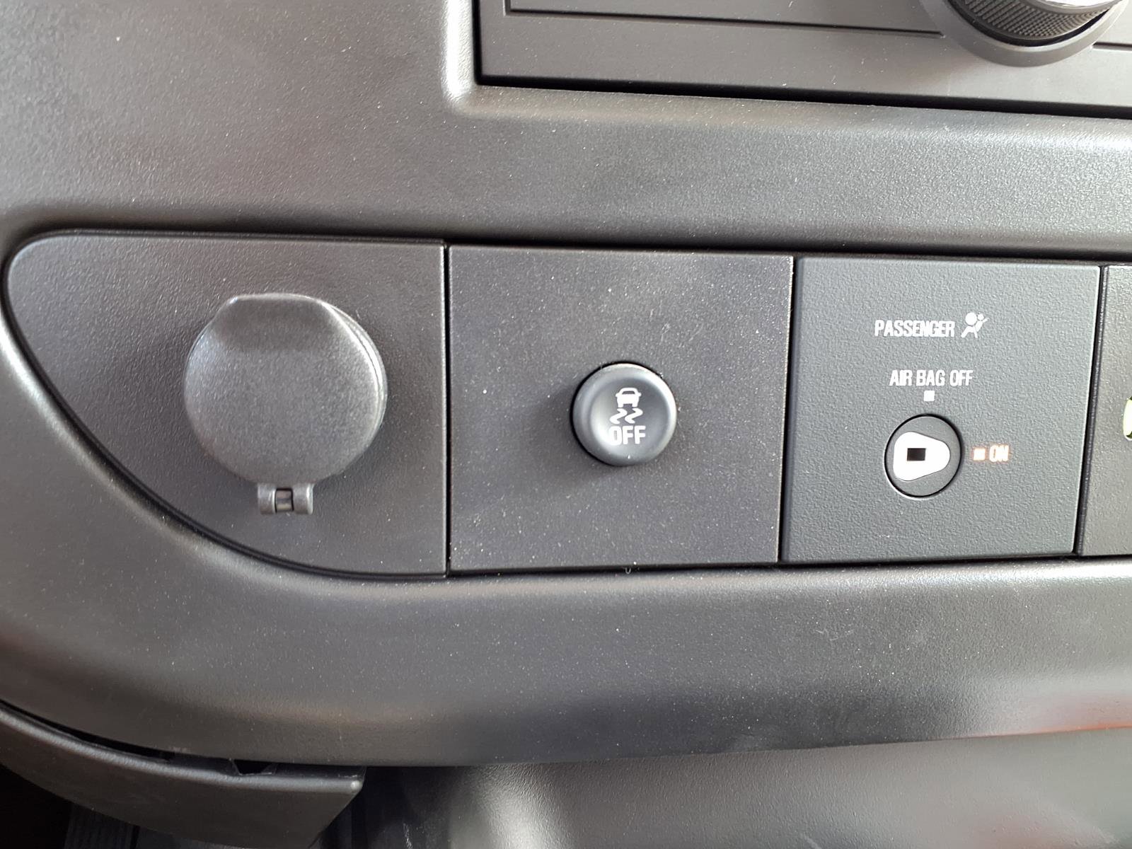 New 2025 GMC Savana 3500 w/ Power Convenience Package RWD image 9