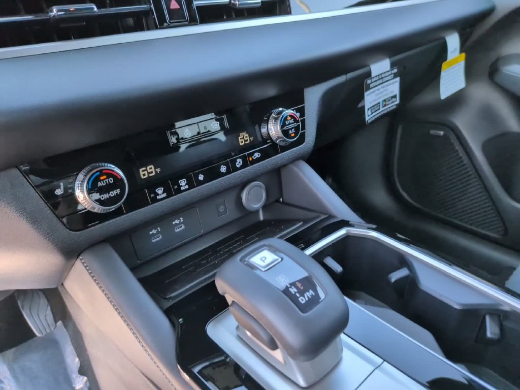 New 2026 Mitsubishi Outlander LE AWD/4WD image 24