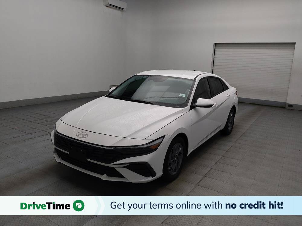 Used 2024 Hyundai Elantra Blue