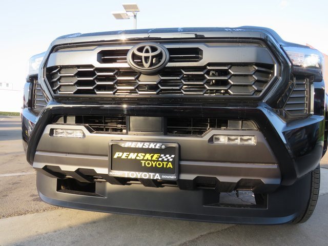 New 2025 Toyota Tacoma TRD Sport image 6