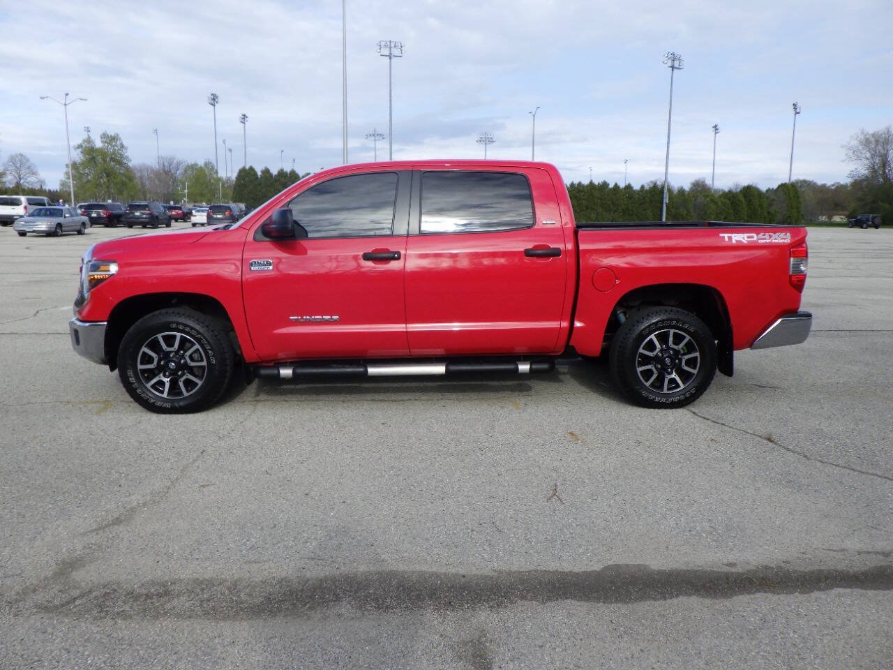 Used 2015 Toyota Tundra SR5 w/ TRD Off Road Package AWD/4WD image 4