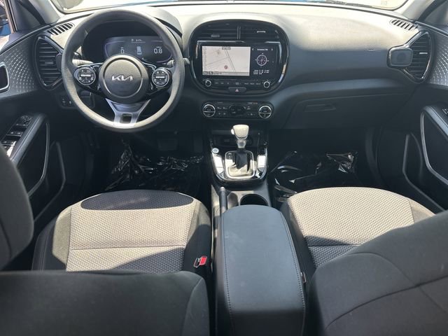 Used 2025 Kia Soul S FWD image 18