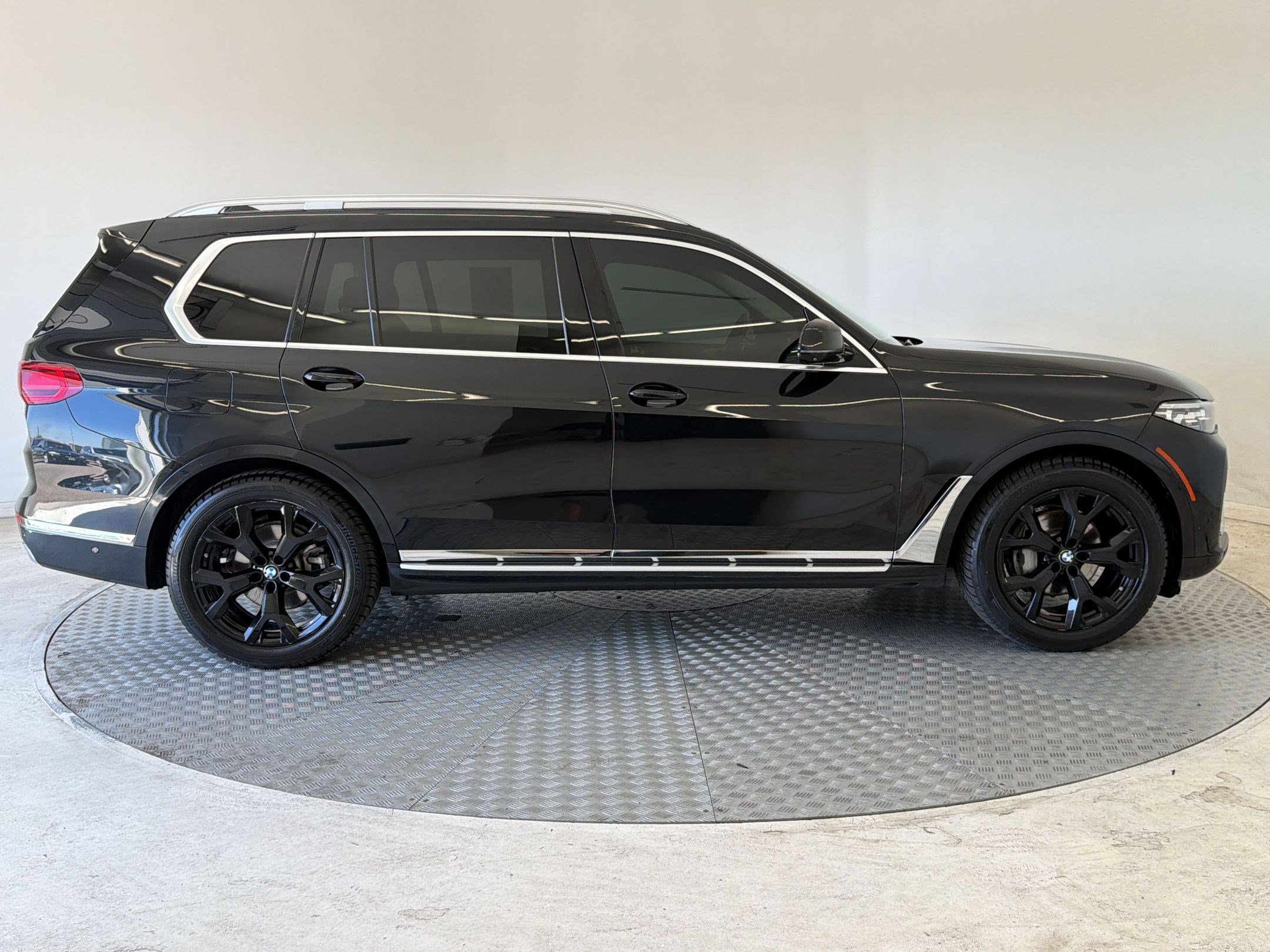 Used 2019 BMW X7 xDrive40i w/ Premium Package AWD/4WD image 8
