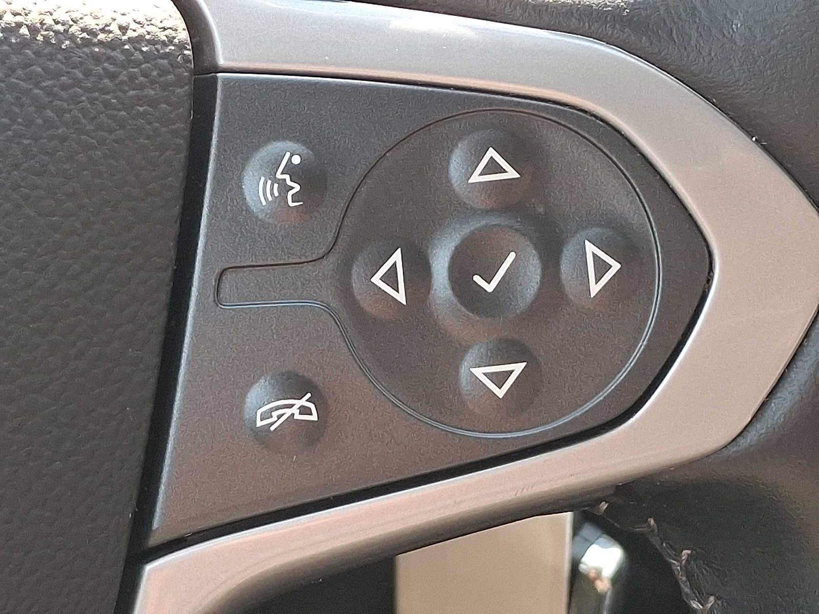 Used 2022 Chevrolet Colorado ZR2 AWD/4WD image 22