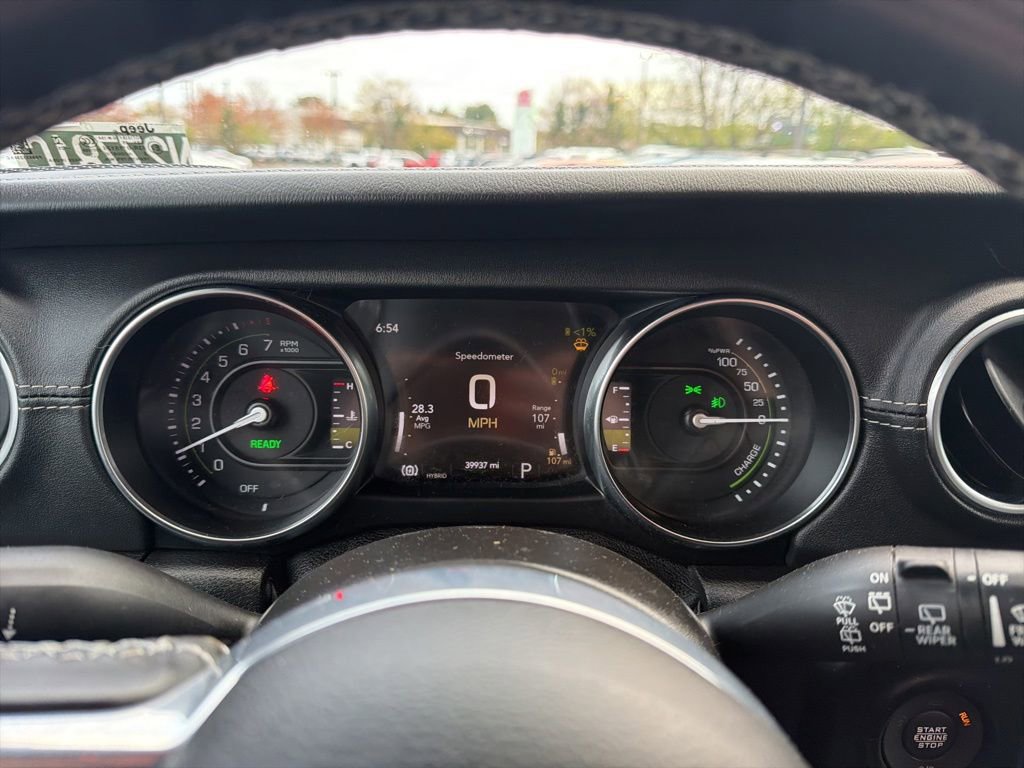 Used 2021 Jeep Wrangler Unlimited Sahara w/ Cold Weather Group AWD/4WD image 24