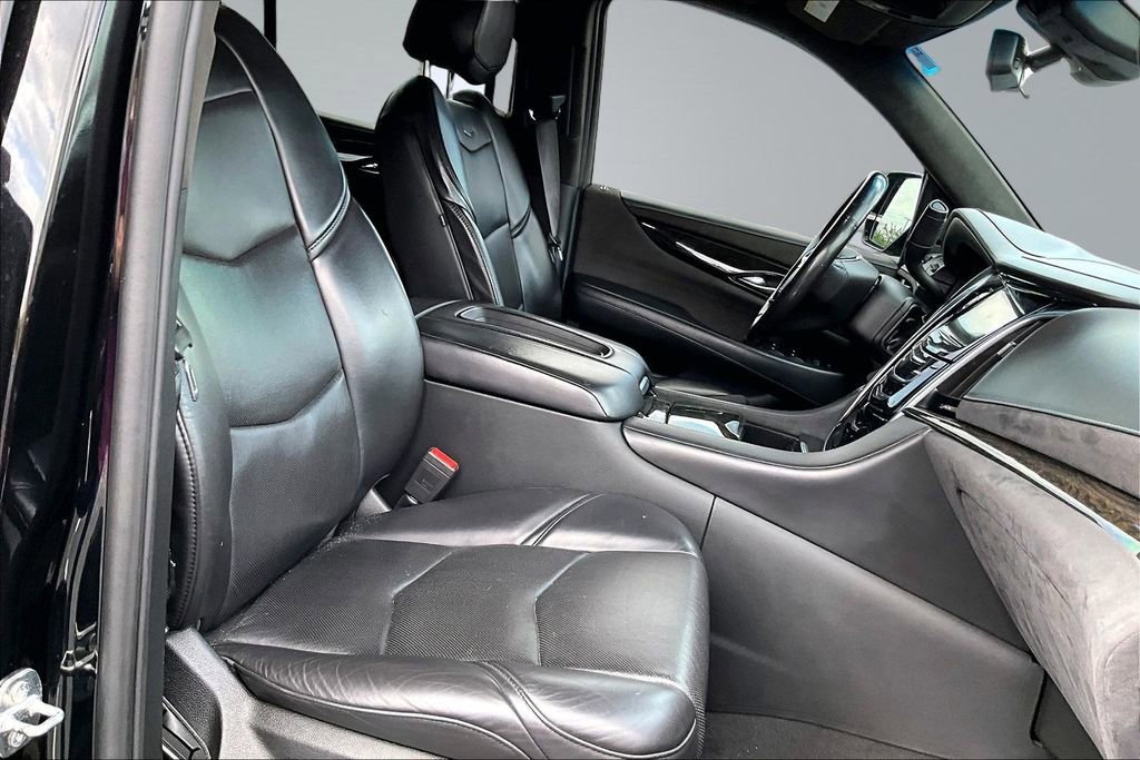 Used 2020 Cadillac Escalade ESV Platinum AWD/4WD image 7