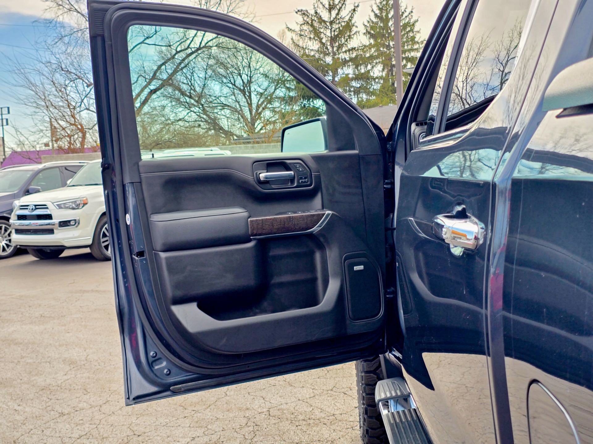 Used 2021 GMC Sierra 1500 Denali w/ Driver Alert Package II image 26