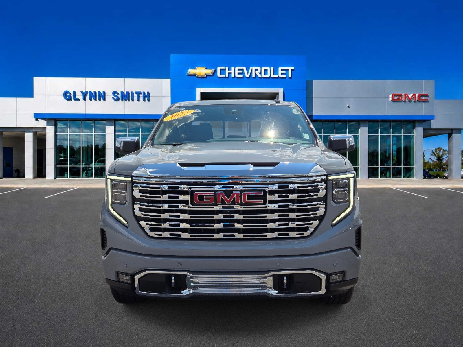 Used 2025 GMC Sierra 1500 Denali w/ Denali Reserve Package AWD/4WD image 2