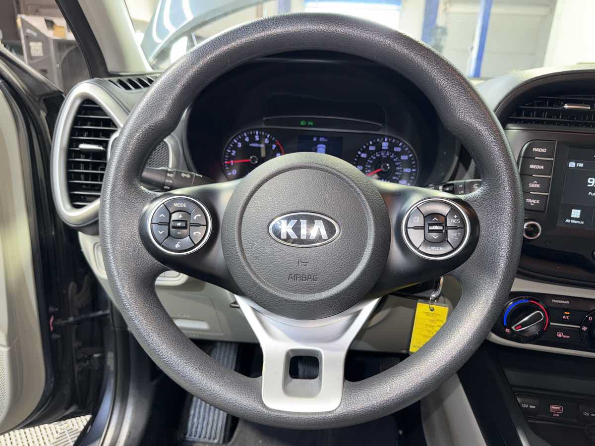 Used 2020 Kia Soul LX FWD image 18