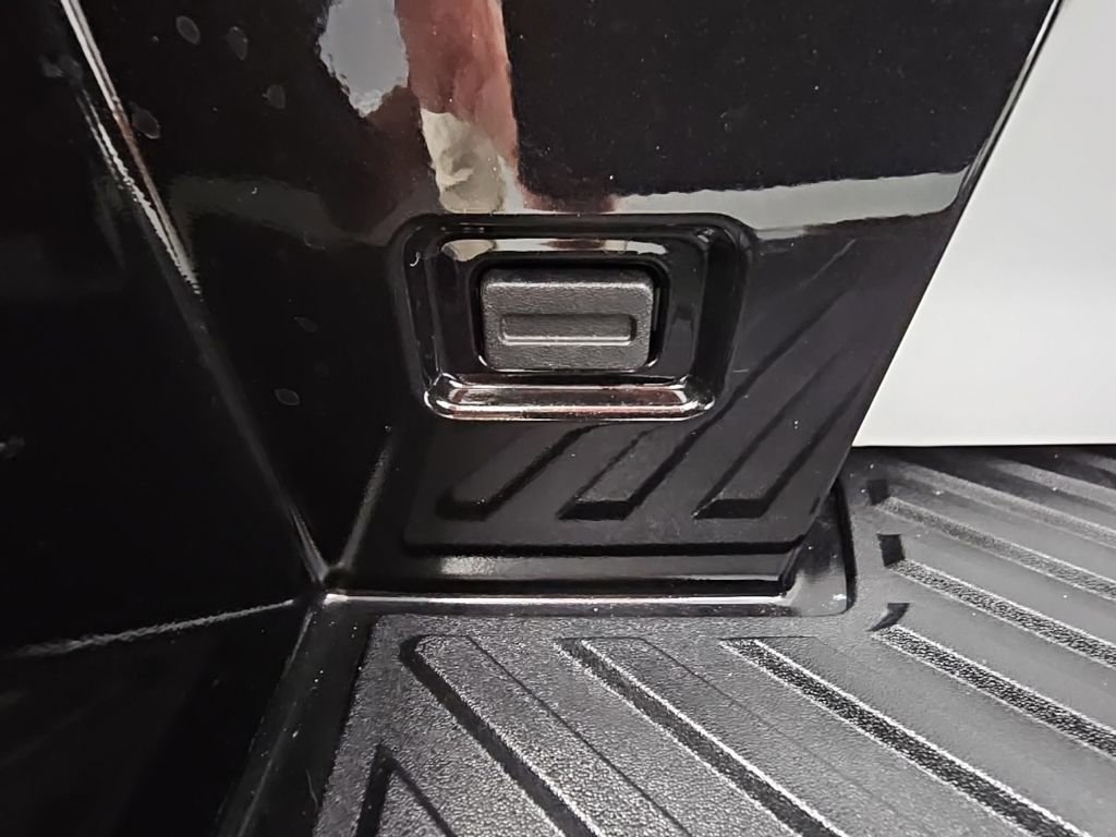 New 2026 GMC Hummer EV SUV image 39