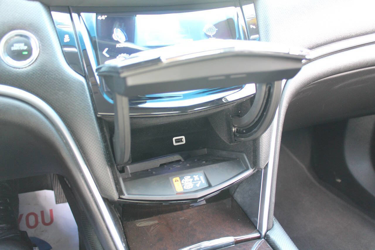 Used 2017 Cadillac XTS Luxury image 33