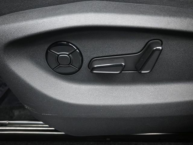 New 2026 Volkswagen Tiguan SE image 33