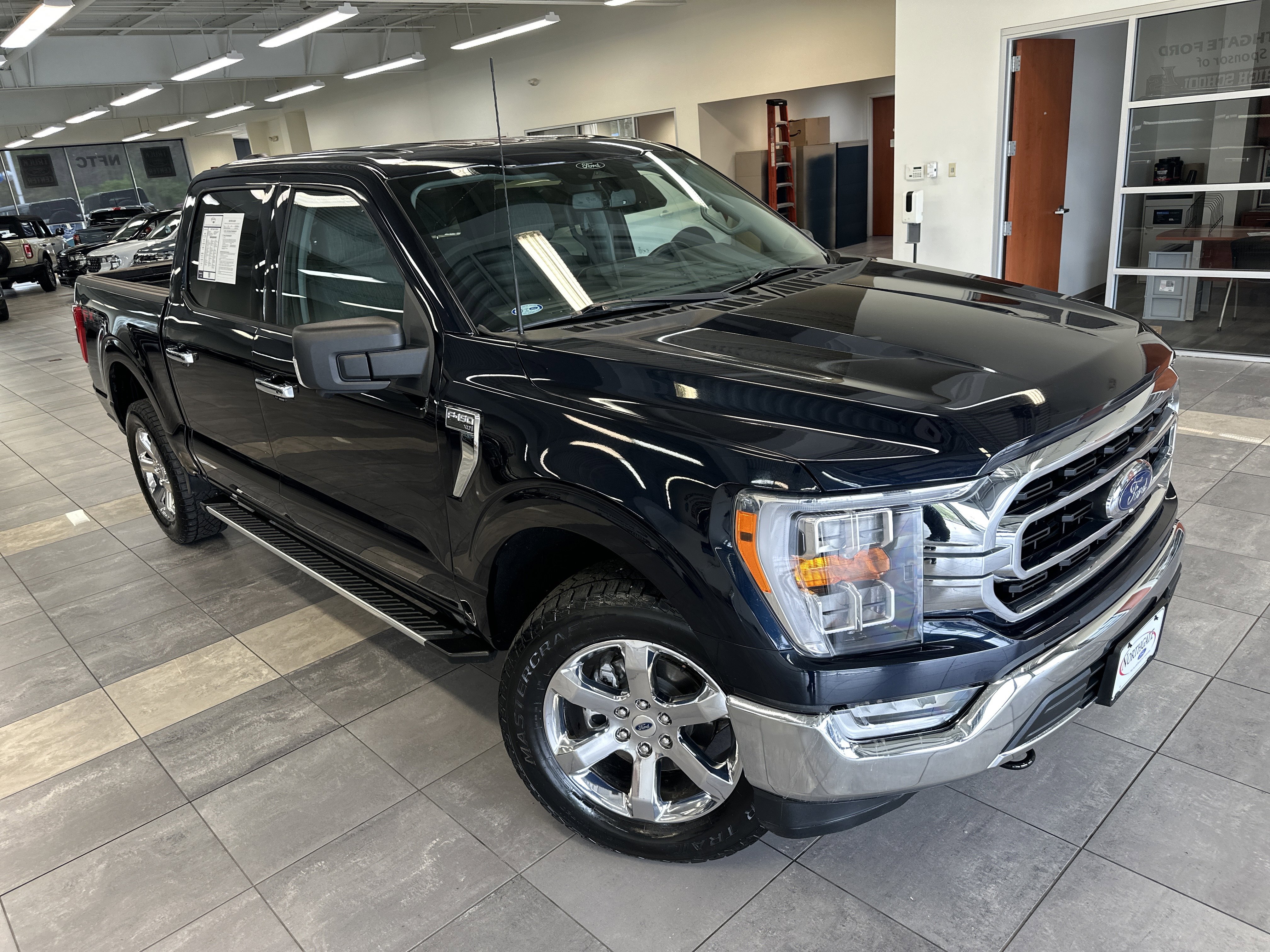 Used 2022 Ford F150 XLT w/ Equipment Group 302A High AWD/4WD image 12