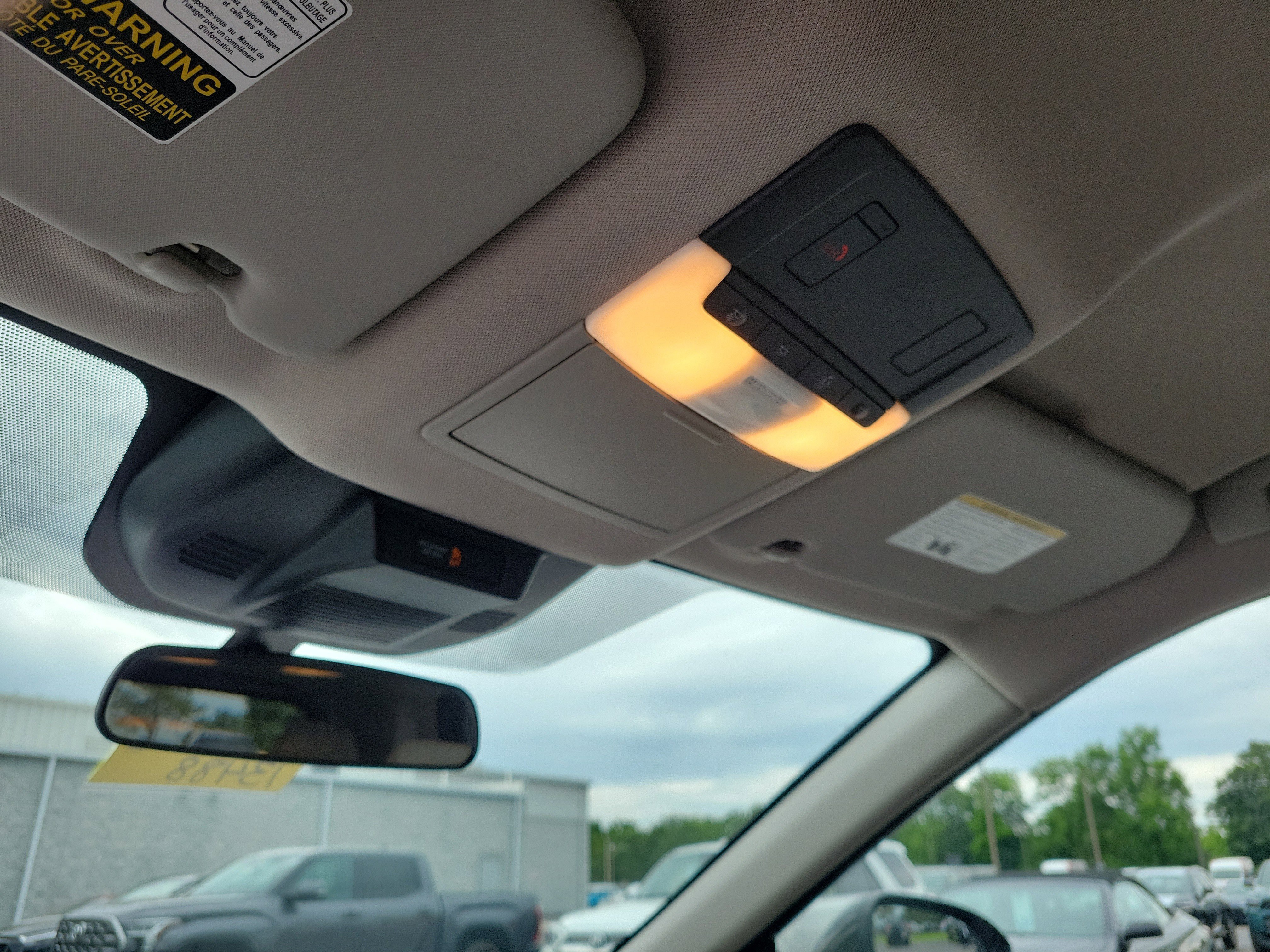 Used 2025 Nissan Rogue SV FWD image 30