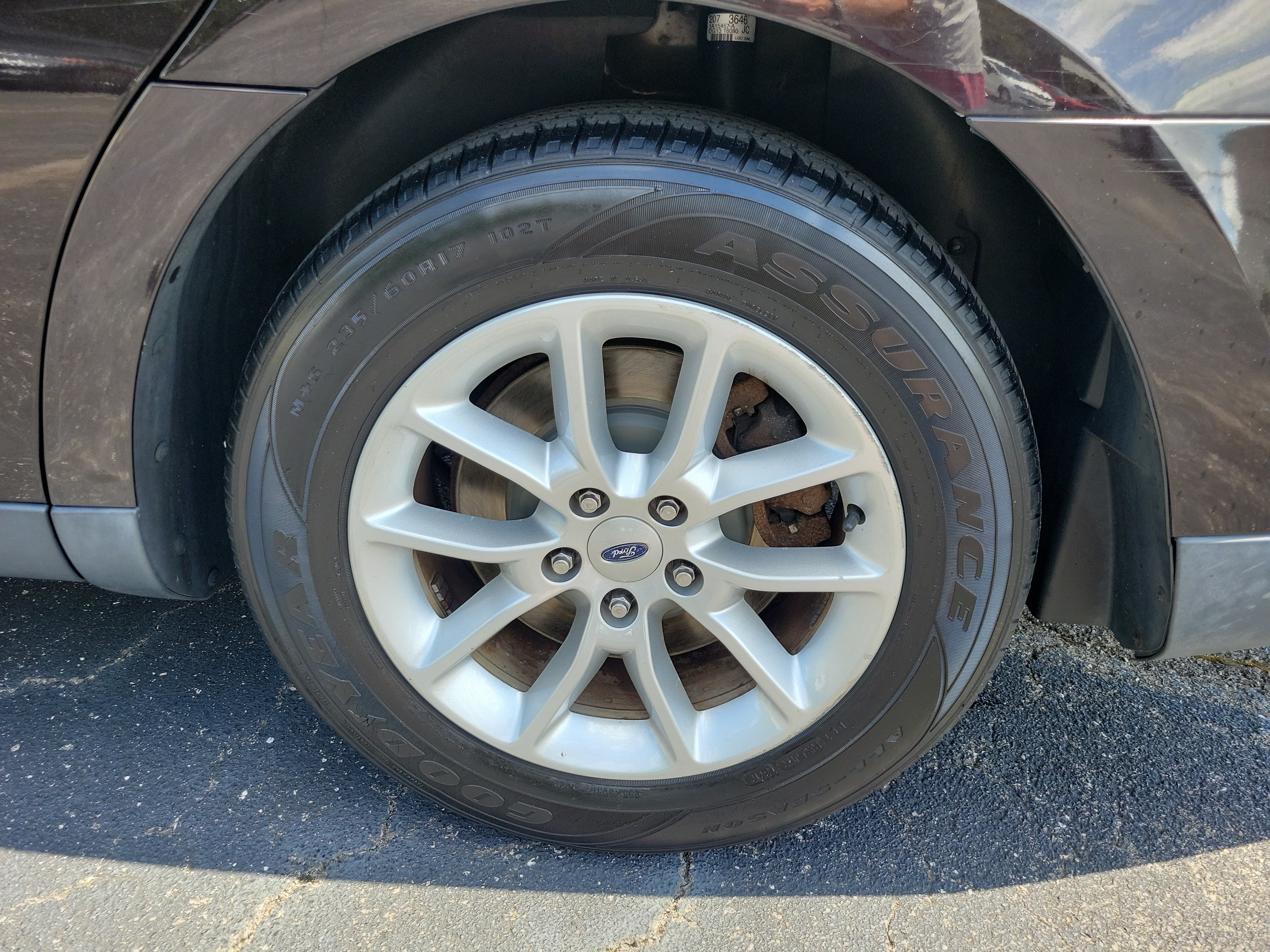 Used 2014 Ford Taurus SE FWD image 21