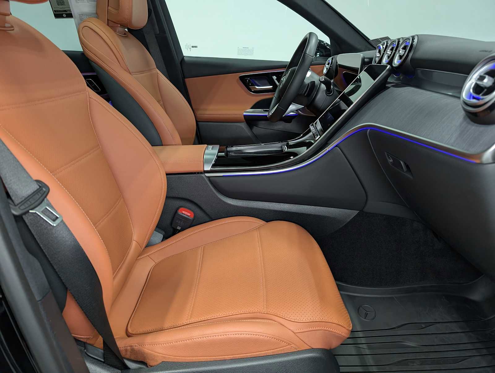 Certified 2026 Mercedes-Benz GLC 300 4MATIC image 40