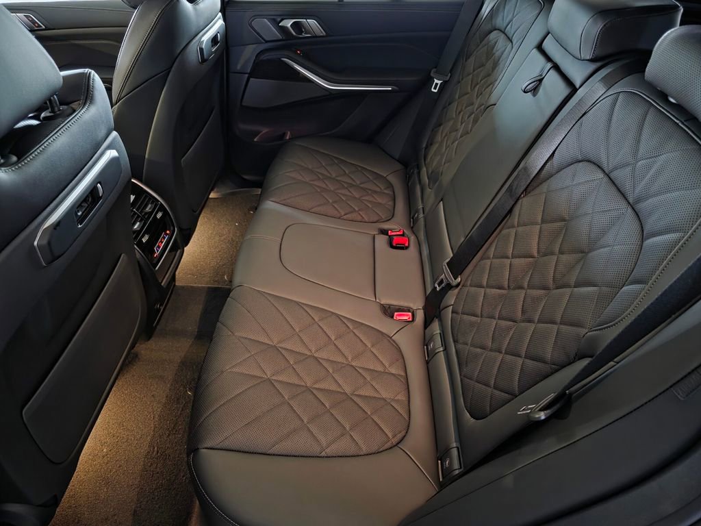 New 2026 BMW X5 sDrive40i w/ M Sport Package RWD image 12