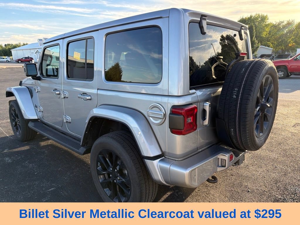 Used 2021 Jeep Wrangler Unlimited Sahara AWD/4WD image 9